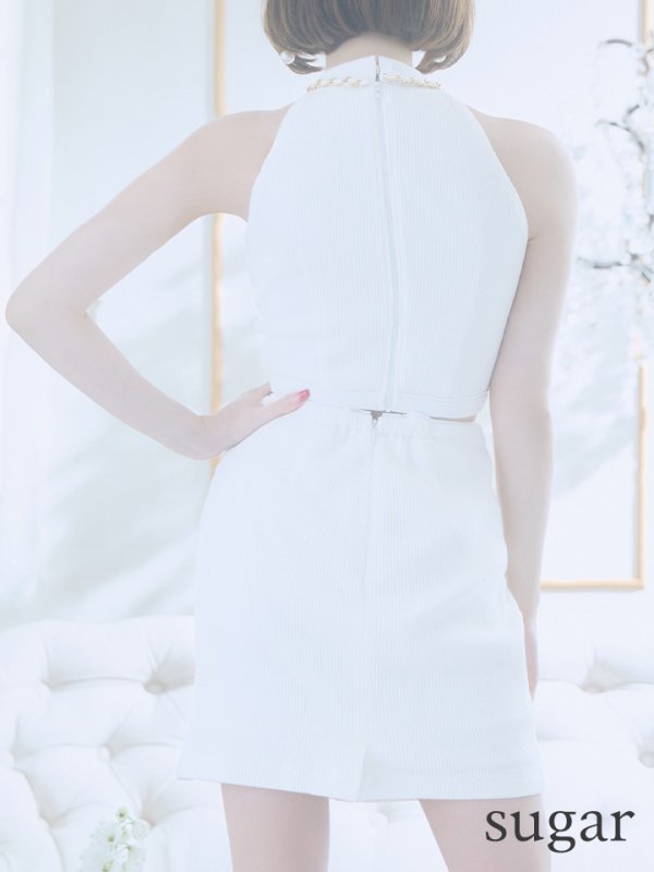 ホワイト モデル:天海りこ 身長:156cm 着用サイズ:Sサイズ