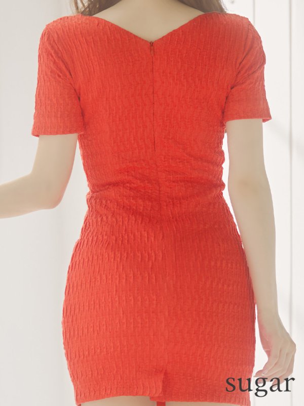 画像25: XSサイズあり【Glossy/グロッシー】バストオープンジッパー/ サイドパイピング/ 半袖/ 袖あり/ タイト/ ミニドレス/ キャバドレス[OF08]