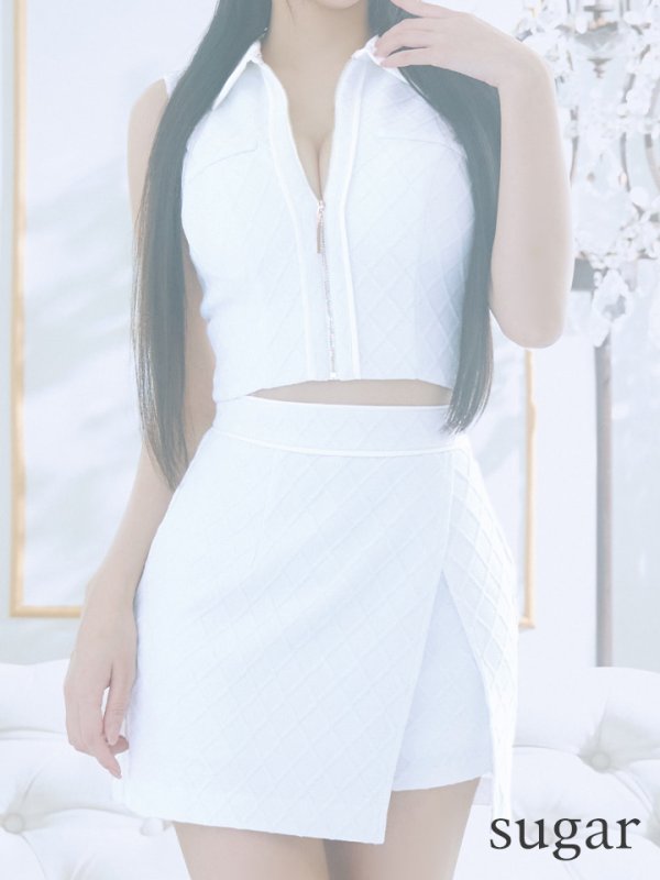 ホワイト モデル:まおちゃる 身長:158cm 着用サイズ:Sサイズ