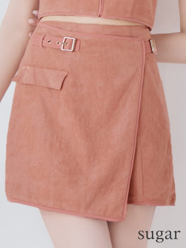 ピンク モデル:明日花キララ 身長:162cm 着用サイズ:Sサイズ