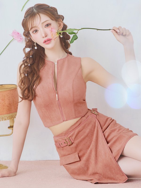 ピンク モデル:明日花キララ 身長:162cm 着用サイズ:Sサイズ