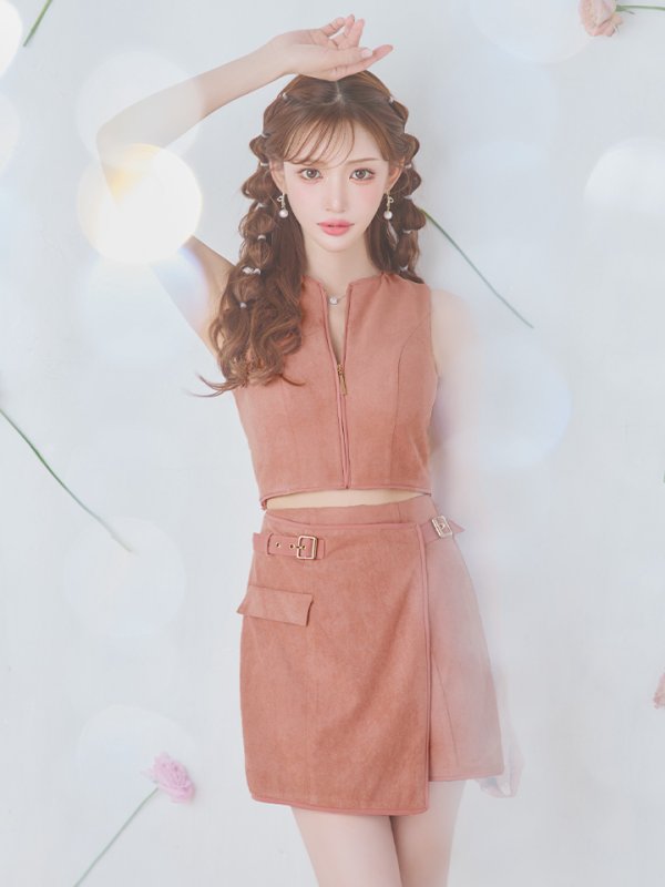 ピンク モデル:明日花キララ 身長:162cm 着用サイズ:Sサイズ