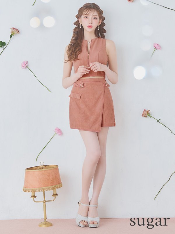 ピンク モデル:明日花キララ 身長:162cm 着用サイズ:Sサイズ