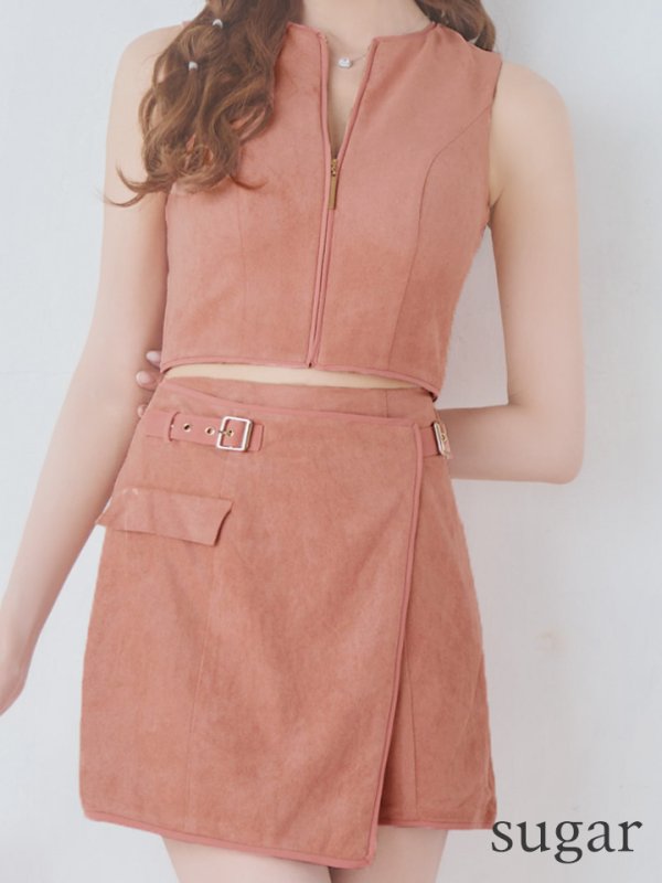 ピンク モデル:明日花キララ 身長:162cm 着用サイズ:Sサイズ