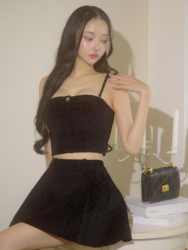 ブラック モデル:まおちゃる 身長:158cm 着用サイズ:Sサイズ