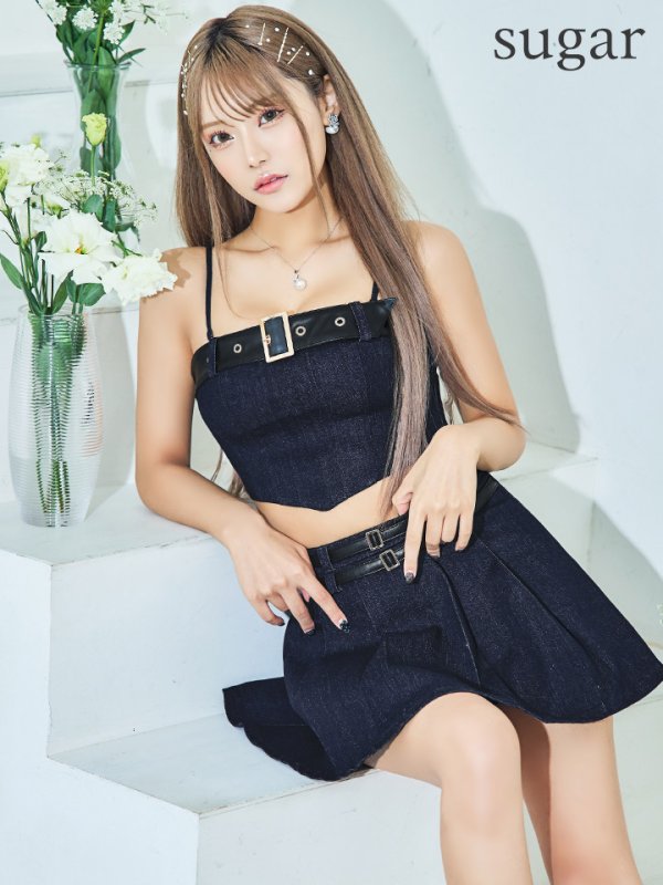 ブルーデニム モデル：如月れい　身長：156cm　着用サイズ：Sサイズ