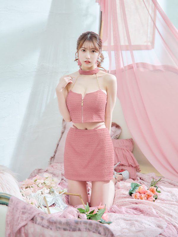 ピンク:モデル:阿部なつき 身長:160cm 着用サイズ:Sサイズ