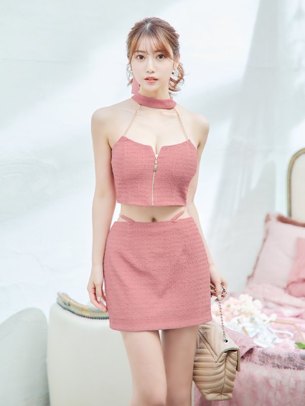 ピンク:モデル:阿部なつき 身長:160cm 着用サイズ:Sサイズ