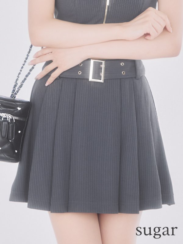 グレー モデル:明日花キララ 身長:162cm 着用サイズ:Sサイズ