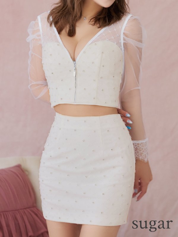 ホワイト モデル:如月れい 身長:156cm 着用サイズ:Sサイズ