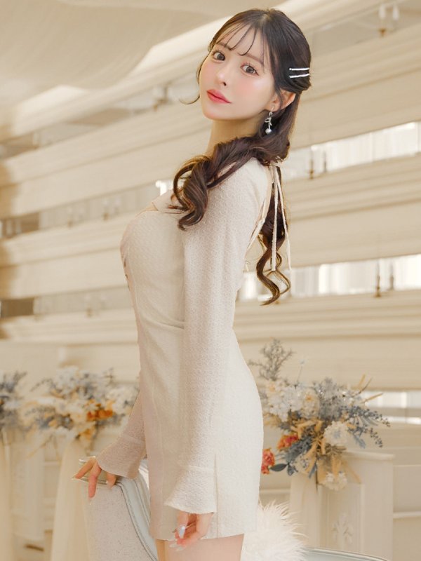 アイボリー モデル：カルア　身長：156cm　着用サイズ：Sサイズ