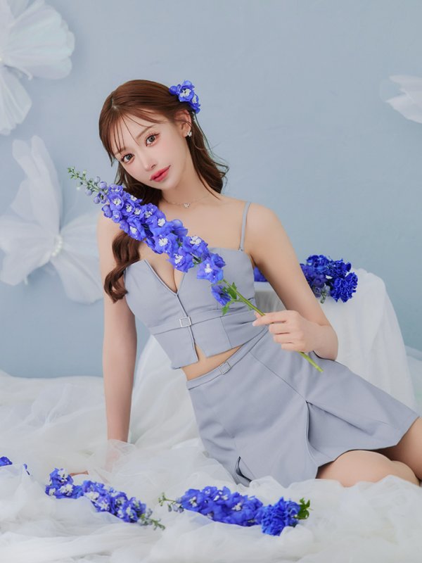 ブルー モデル:明日花キララ 身長:162cm 着用サイズ:Sサイズ