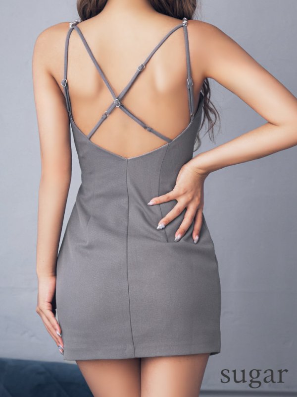 グレー モデル:如月れい 身長:156cm 着用サイズ:Sサイズ