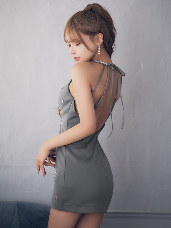 グレー モデル:如月れい 身長:156cm 着用サイズ:Sサイズ