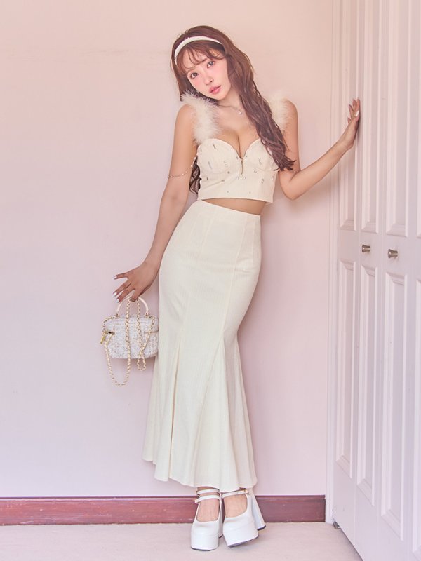 アイボリー モデル：三上悠亜　身長：159cm　着用サイズ：Sサイズ