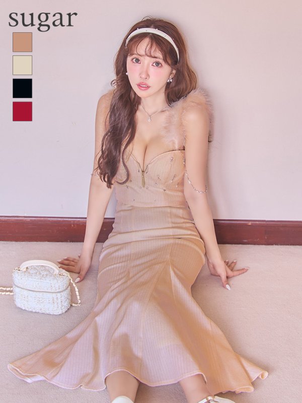 ピンクベージュ モデル：三上悠亜　身長：159cm　着用サイズ：Sサイズ