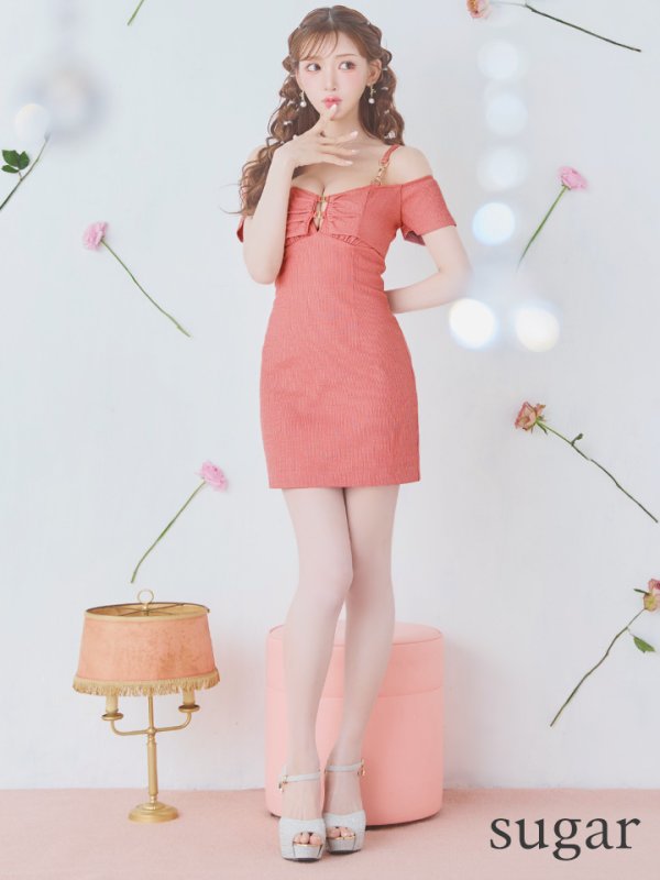 ピンク モデル:明日花キララ 身長:162cm 着用サイズ:Sサイズ