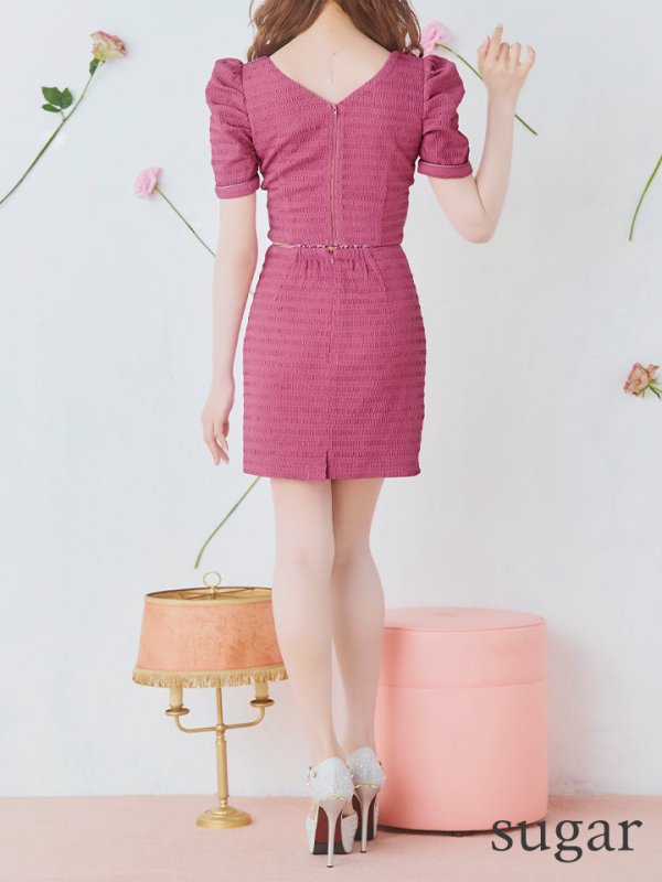 ローズピンク モデル:明日花キララ 身長:162cm 着用サイズ:Sサイズ