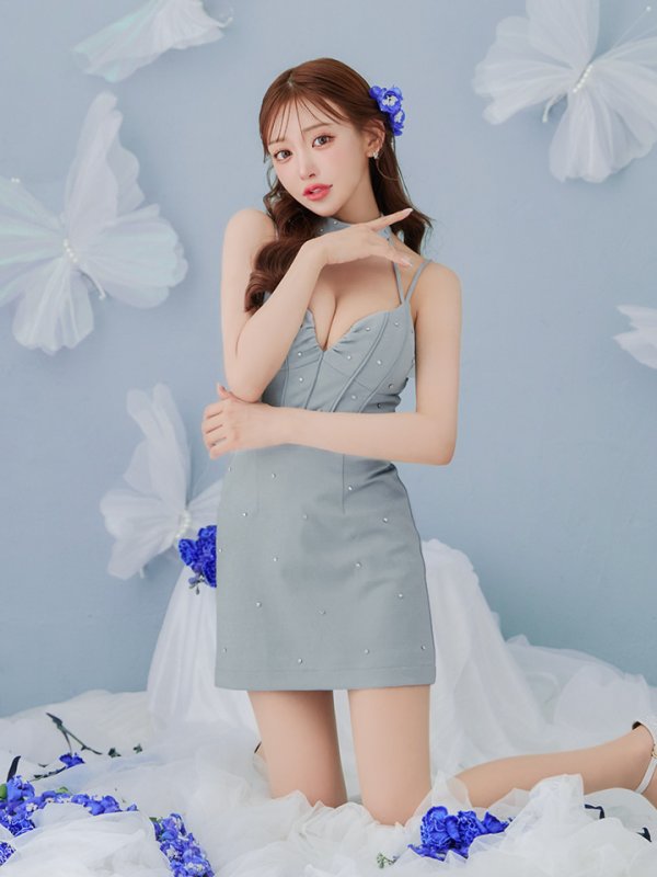 ブルー モデル:明日花キララ 身長:162cm 着用サイズ:Sサイズ