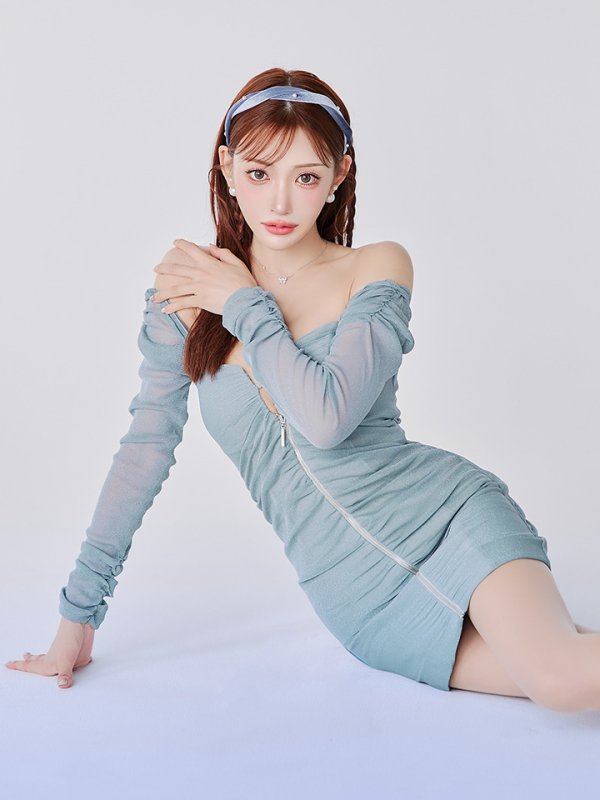 ブルー モデル:明日花キララ 身長:162cm 着用サイズ:Sサイズ