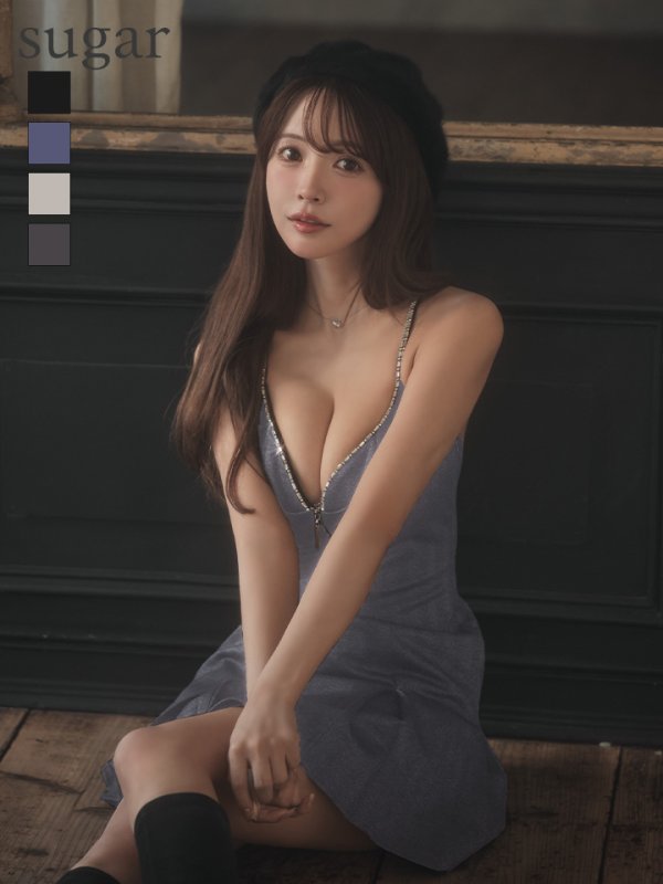 ブルー　モデル：三上悠亜　身長：159cm　着用サイズ：Sサイズ