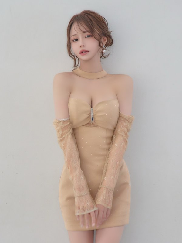 ベージュ　モデル：れみれみ　身長：163cm　着用サイズ：Sサイズ
