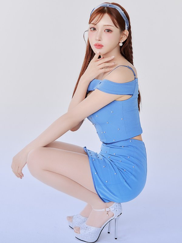 ブルー モデル:明日花キララ 身長:162cm 着用サイズ:Sサイズ