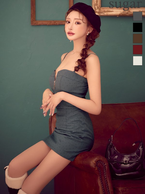 グレー モデル：明日花キララ　身長162cm　着用サイズ：Sサイズ