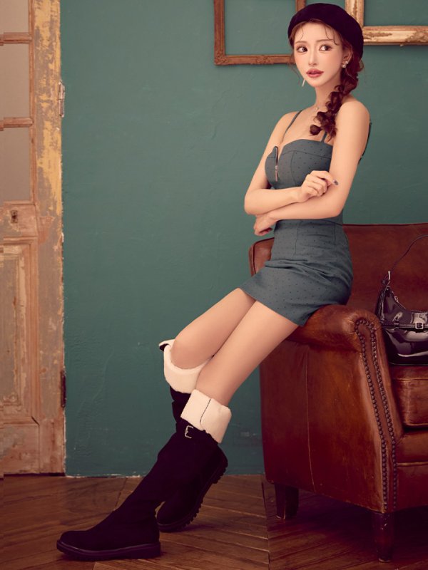 グレー モデル：明日花キララ　身長162cm　着用サイズ：Sサイズ