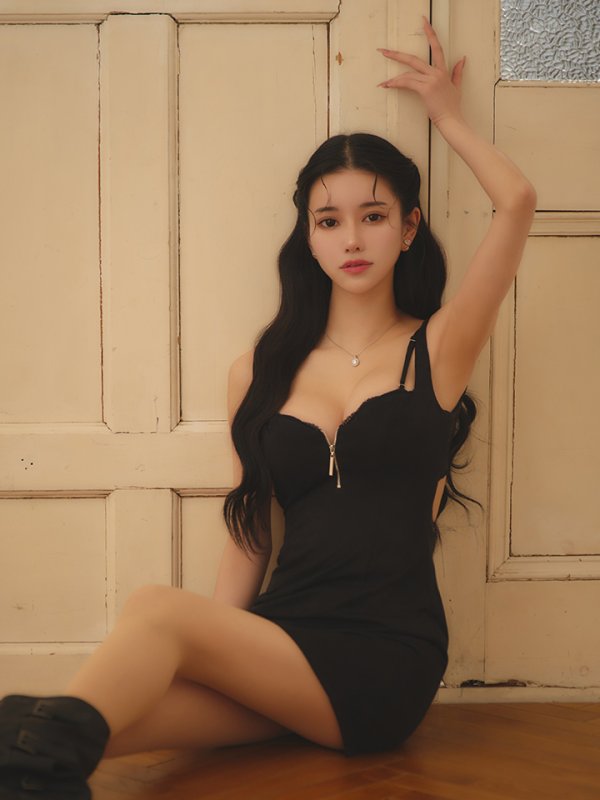 ブラック　モデル：ゆりお　身長：165cm　着用サイズ：Sサイズ