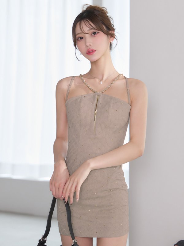 ベージュ　モデル：るりぴ　身長：165cm　着用サイズ：Sサイズ