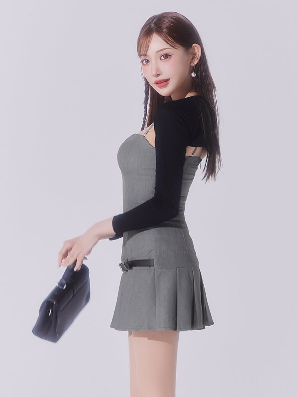 グレー　モデル：明日花キララ　身長：162cm 着用サイズ：Sサイズ