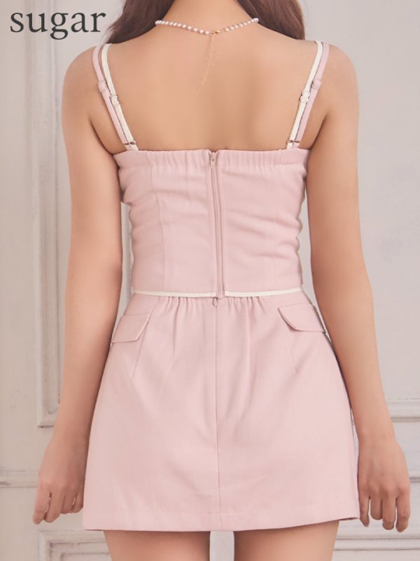 ピンク×アイボリー　モデル：三上悠亜　身長：159cm　着用サイズ：Sサイズ