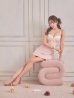 ピンク×アイボリー　モデル：三上悠亜　身長：159cm　着用サイズ：Sサイズ