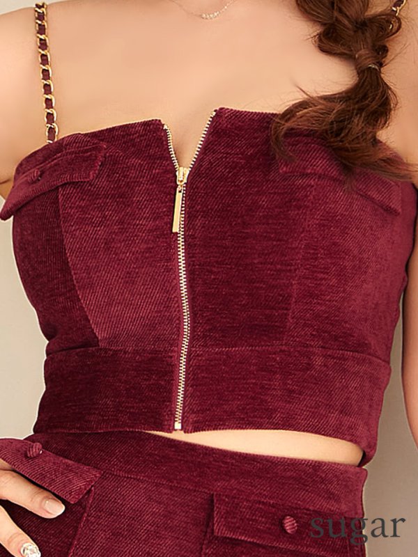 バーガンディー　モデル：明日花キララ　身長：162cm　着用サイズ：Sサイズ