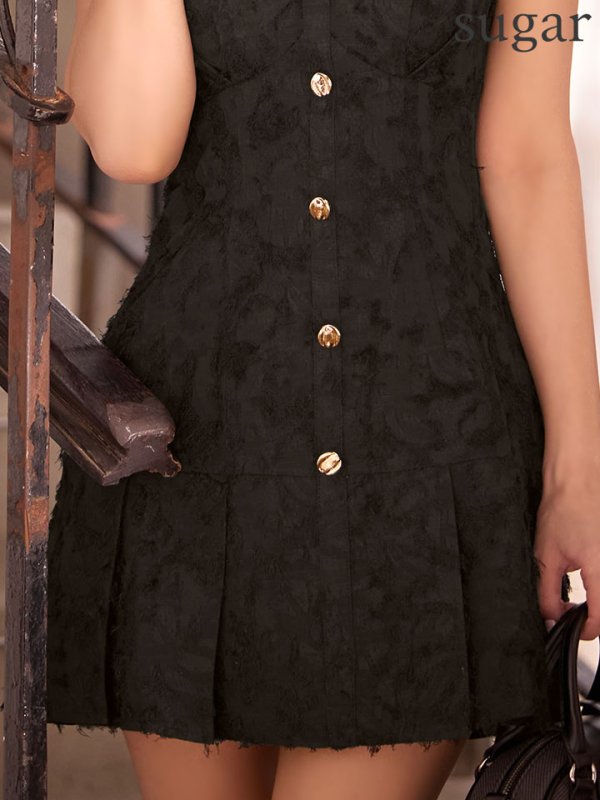 ブラック　モデル：三上悠亜　身長：159cm　着用サイズ：Sサイズ