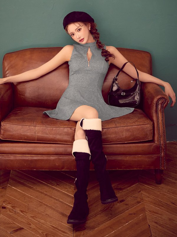 グレー モデル：明日花キララ　身長：162cm 着用サイズ：Sサイズ