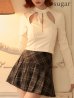 アイボリー　モデル：明日花キララ　身長：162cm 着用サイズ：Sサイズ