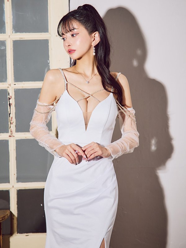 ホワイト モデル:まおちゃる 身長:158cm 着用サイズ:Sサイズ