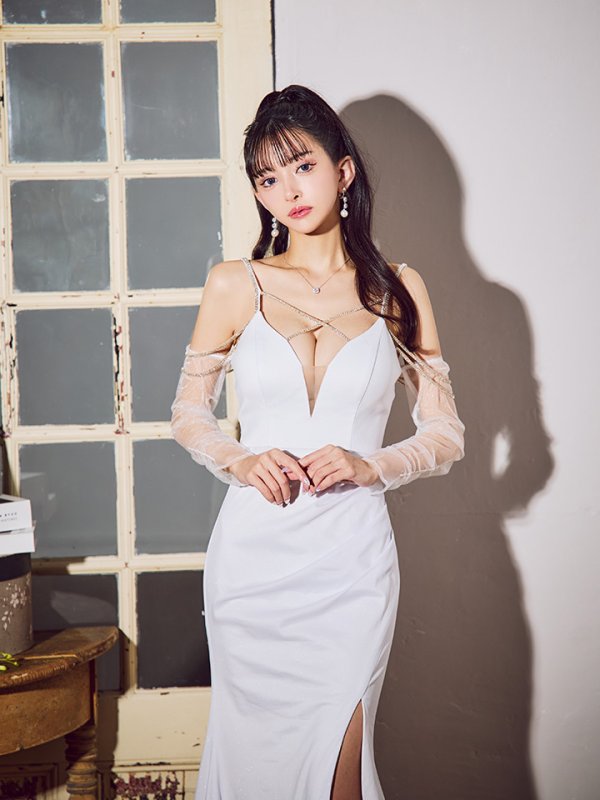 ホワイト モデル:まおちゃる 身長:158cm 着用サイズ:Sサイズ