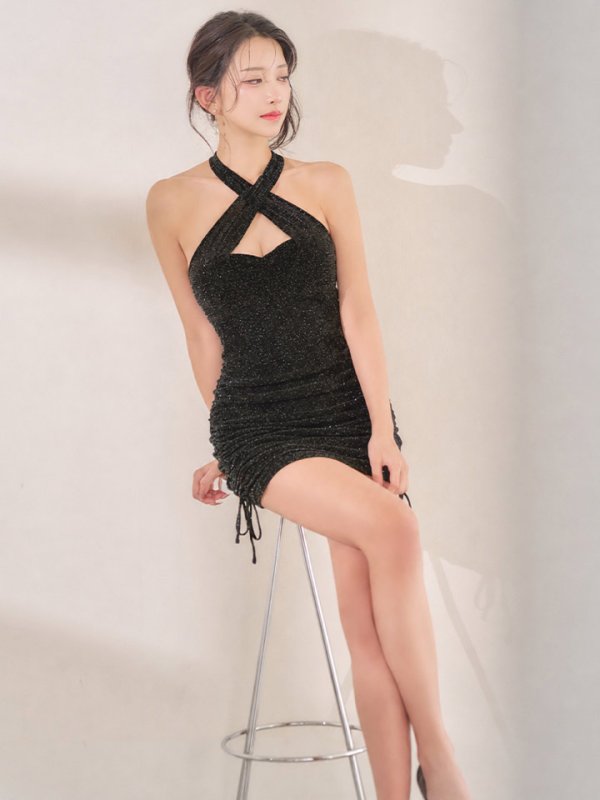 ブラック　モデル：ゆいぴす　身長：170cm　着用サイズ：Sサイズ