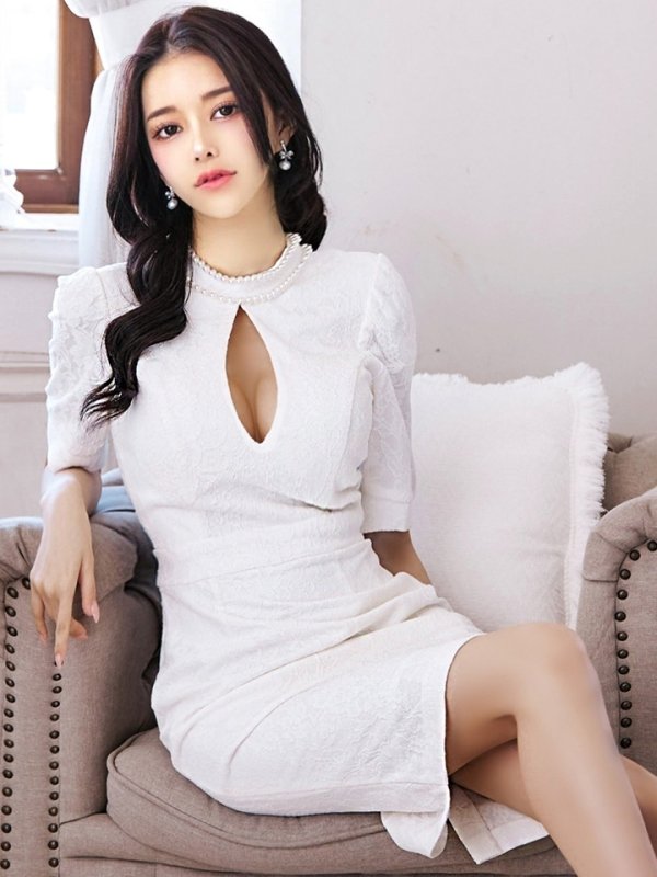 画像6: Lサイズあり【VANESSA HEART / ヴァネッサハート】【OF05】 総レース/ バストカットアウト/ 袖あり/ 半袖/ タイト/ 膝丈/ ミディアムドレス/ キャバドレス