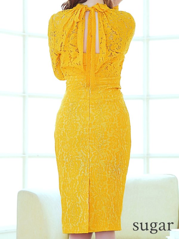 マスタード モデル:真優川咲 身長:158cm:8号(Sサイズ)