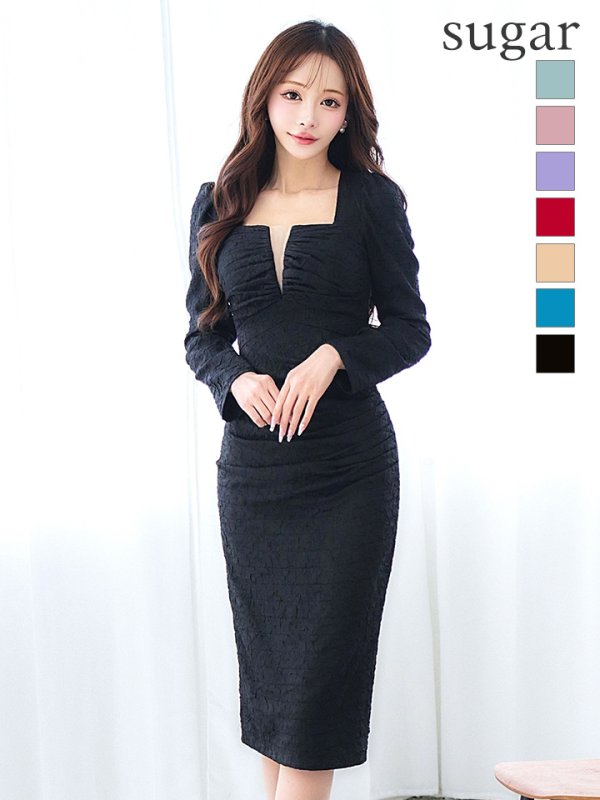 ブラック モデル：真優川咲　身長：158cm　着用サイズ：8号(Sサイズ)