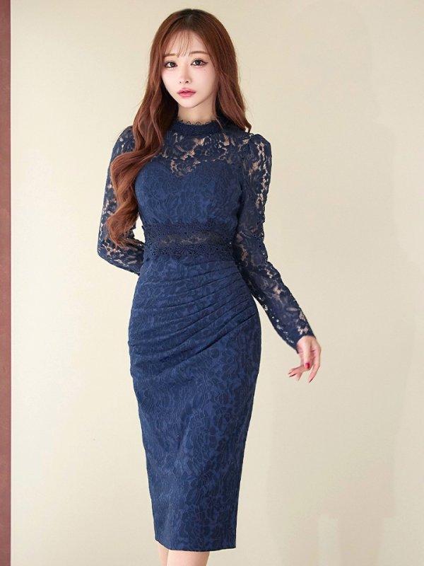 ネイビー モデル：真優川咲　身長：15