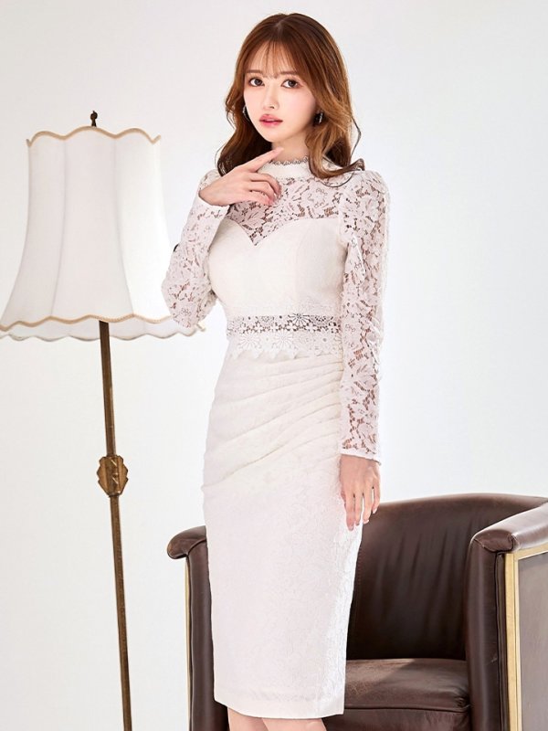 アイボリー　モデル：ゆめ　身長：160cm:8号(Sサイズ)