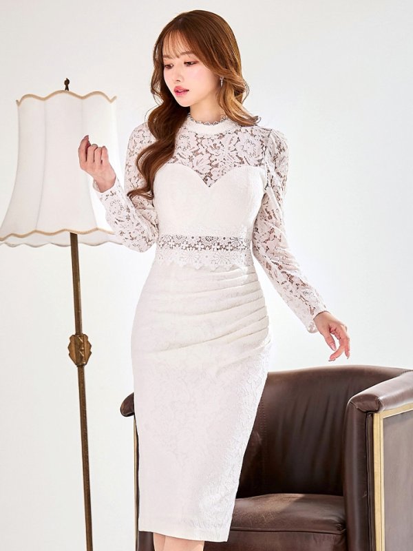 アイボリー　モデル：ゆめ　身長：160cm:8号(Sサイズ)