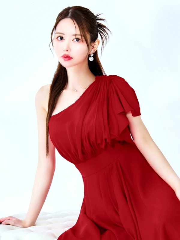 ダークレッド モデル:ゆめ 身長:160cm 着用サイズ:8号(Sサイズ)