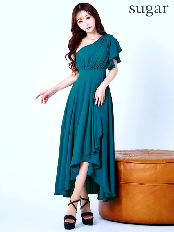 ティール モデル:真優川咲 身長:158cm 着用サイズ:8号(Sサイズ)