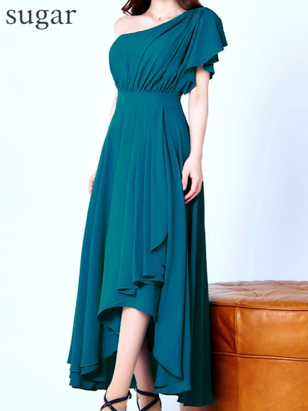 ティール モデル:真優川咲 身長:158cm 着用サイズ:8号(Sサイズ)